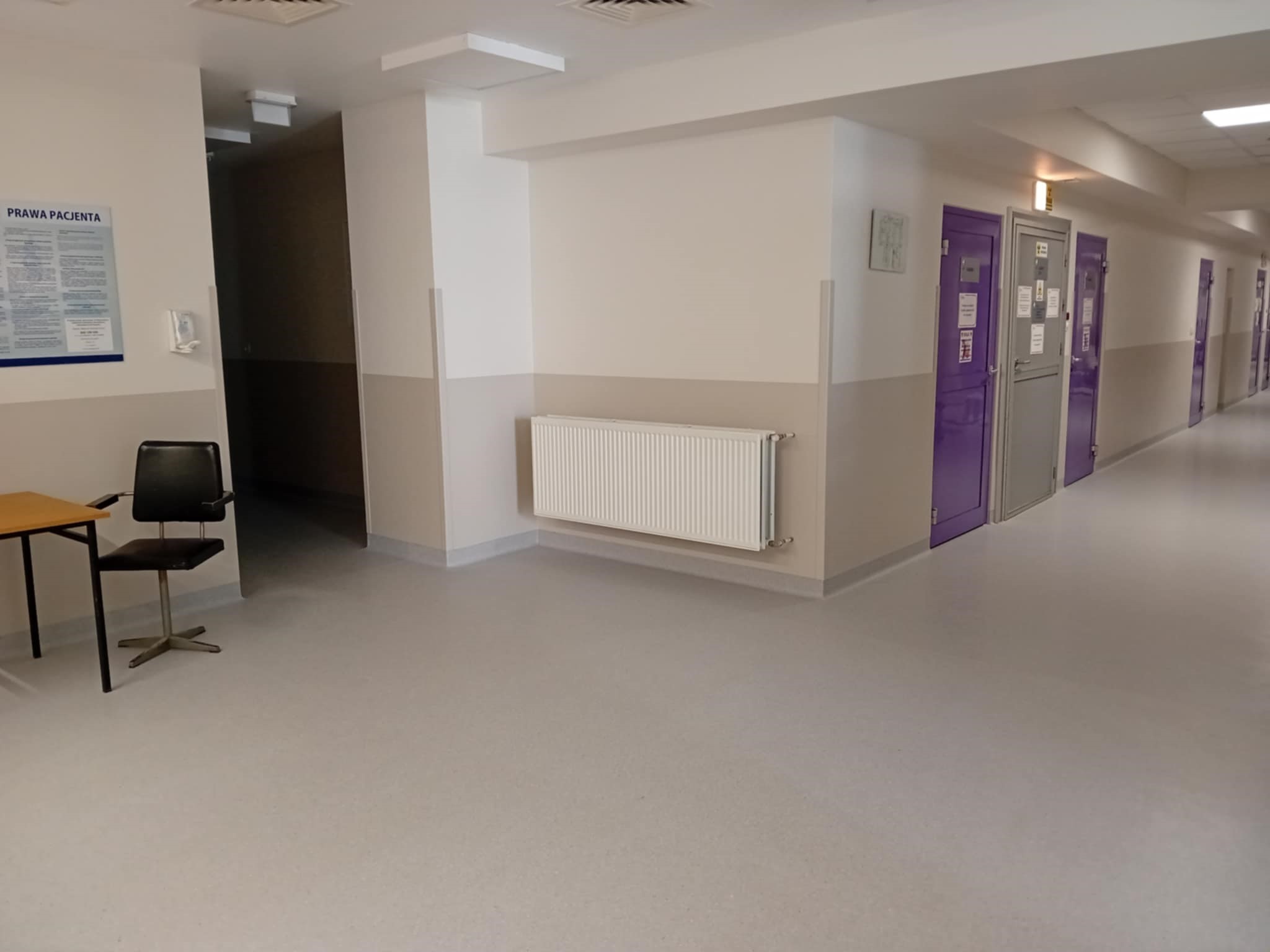 Zabezpieczanie korytarzy i narożników – jak skutecznie chronić ściany przed uszkodzeniami?